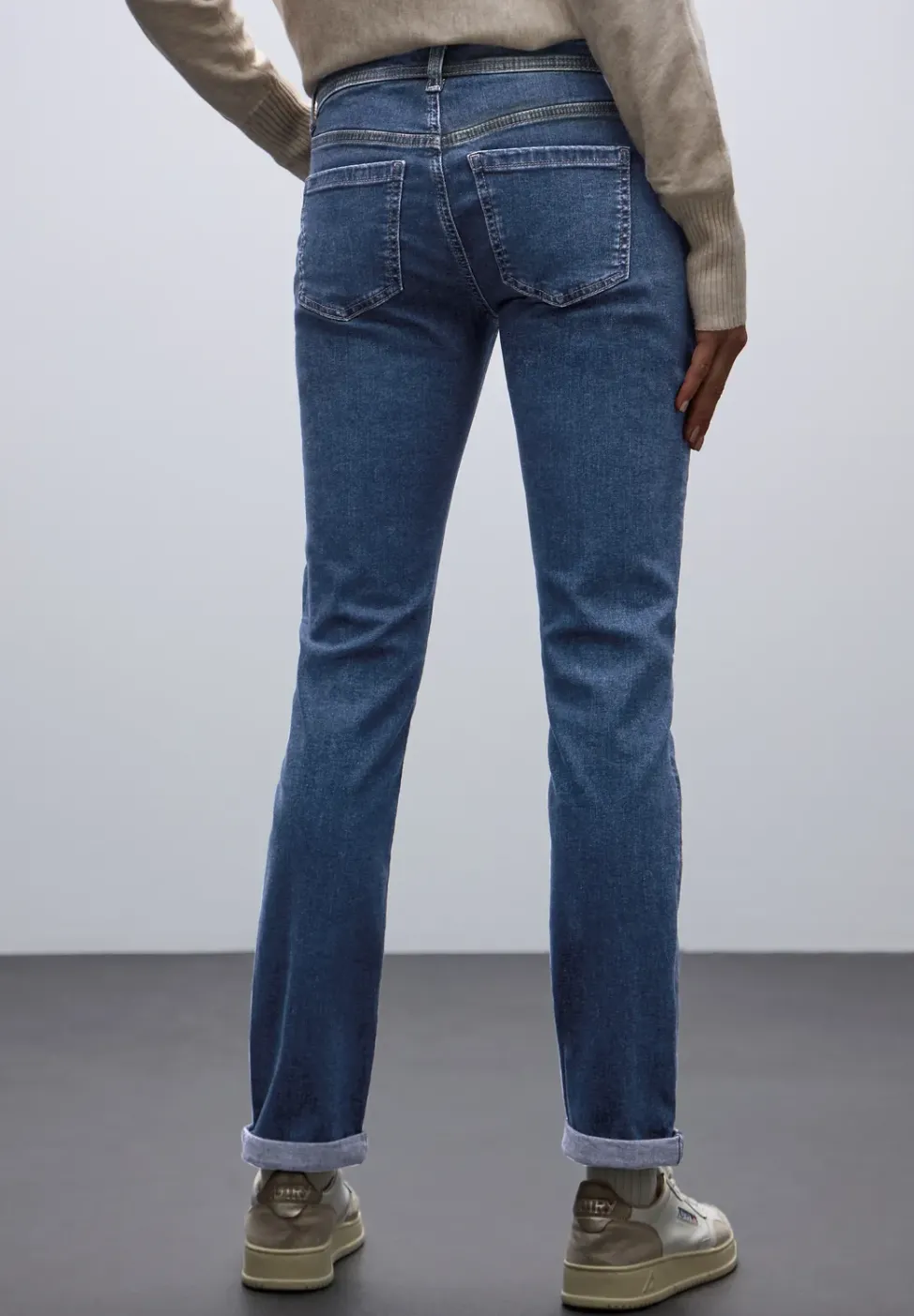 Low Waist Jeans