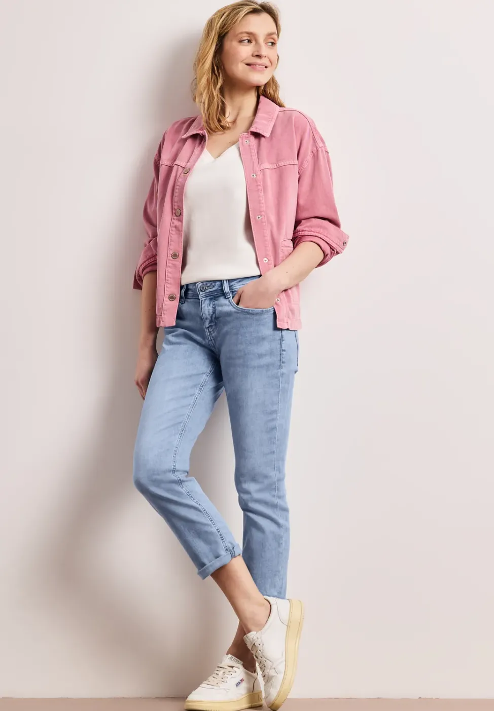 Low Waist Slim Leg Jeans im Casual Fit