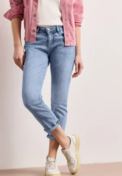 Low Waist Slim Leg Jeans im Casual Fit
