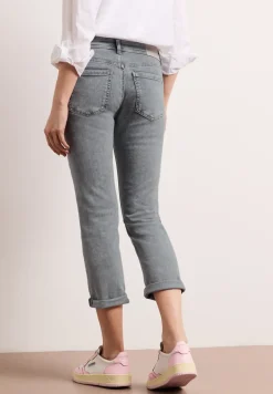 Low Waist Slim Leg Jeans im Casual Fit