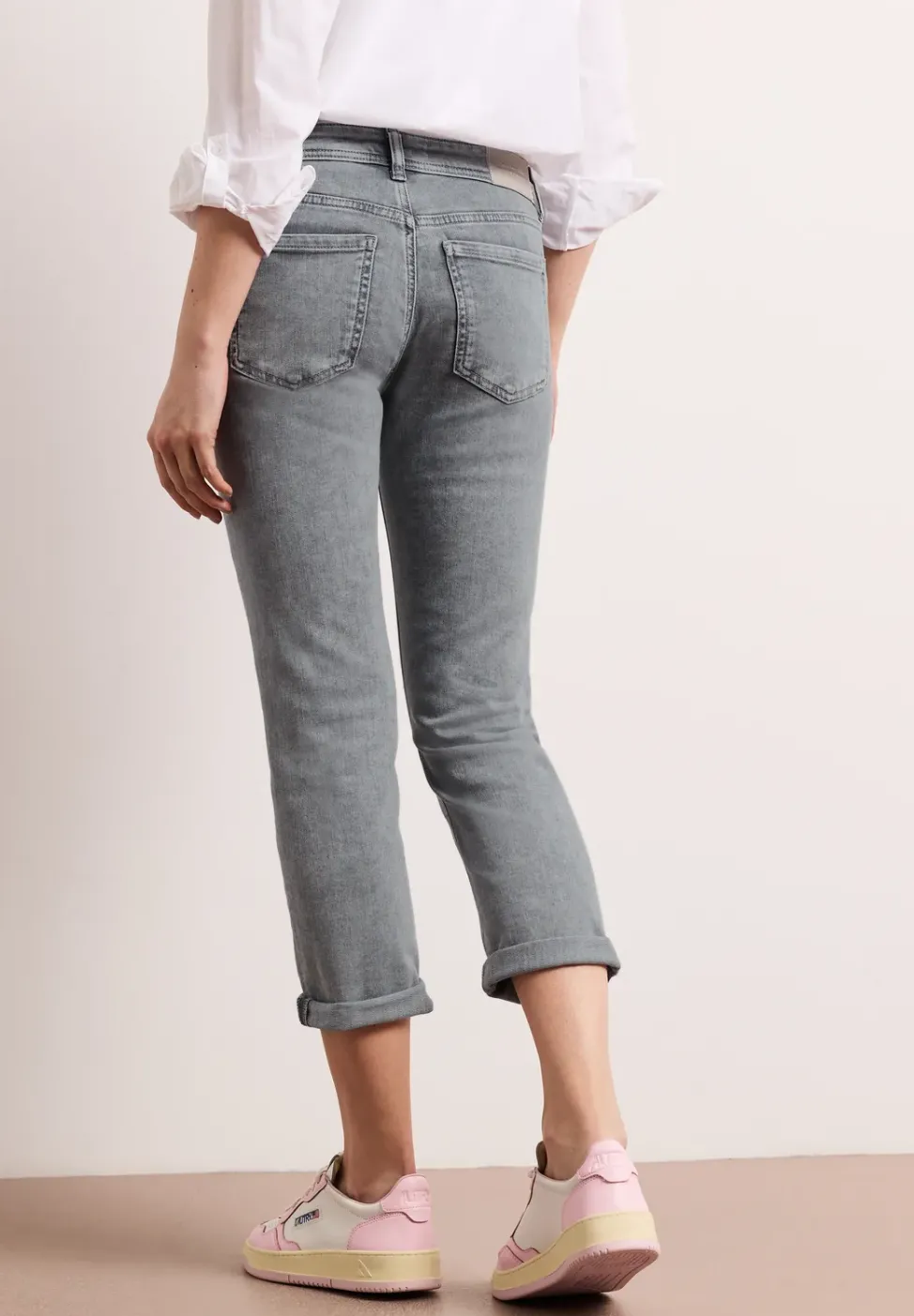 Low Waist Slim Leg Jeans im Casual Fit