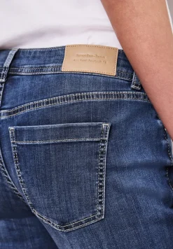 Low Waist Slim Leg Jeans im Casual Fit