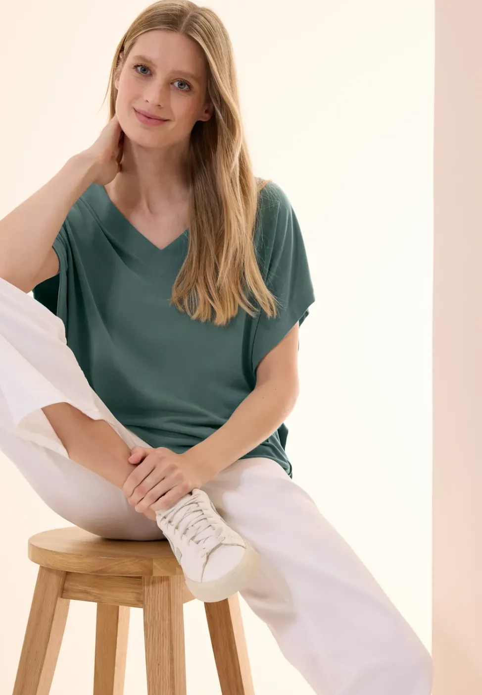 Lässiges V-Neck Shirt