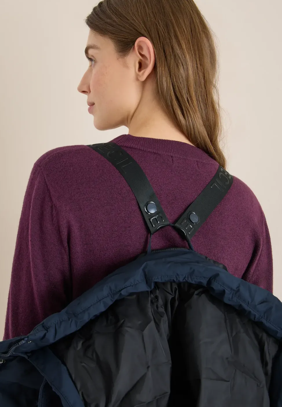 Mantel mit nahtloser Steppung