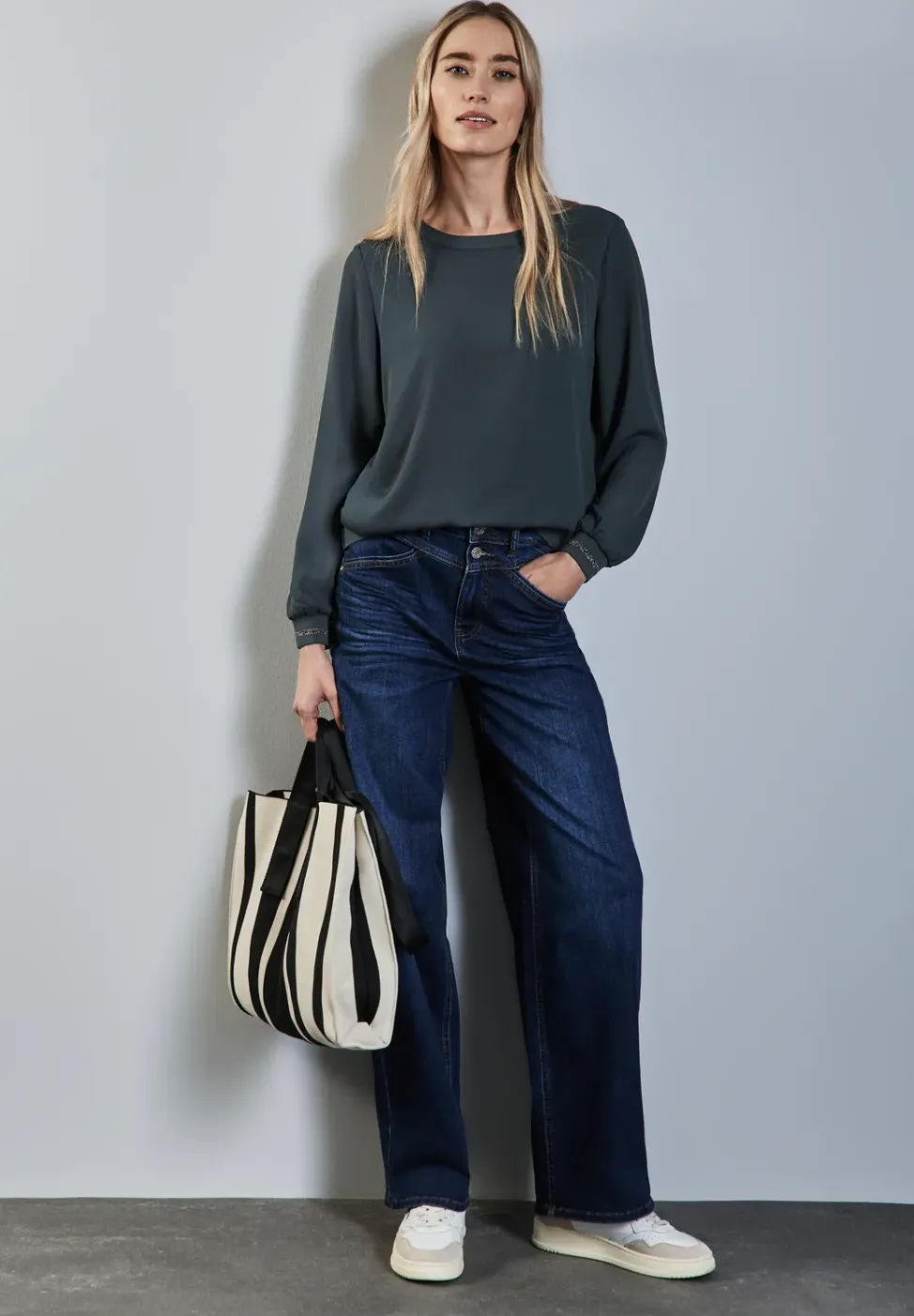 Materialmix-Shirt
