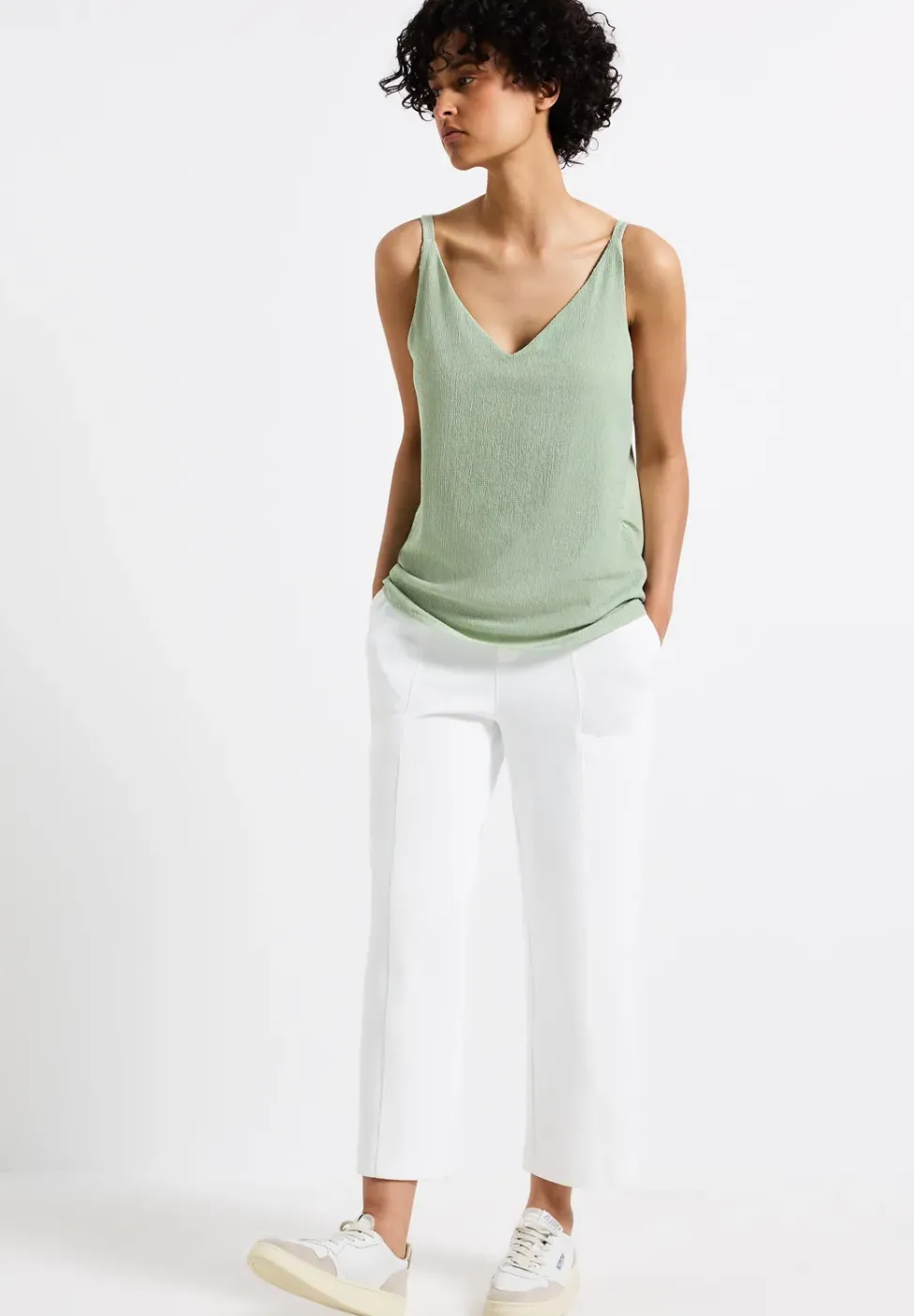 Materialmix V-Neck Top