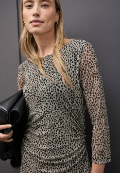 Mesh-Kleid mit Leo-Muster