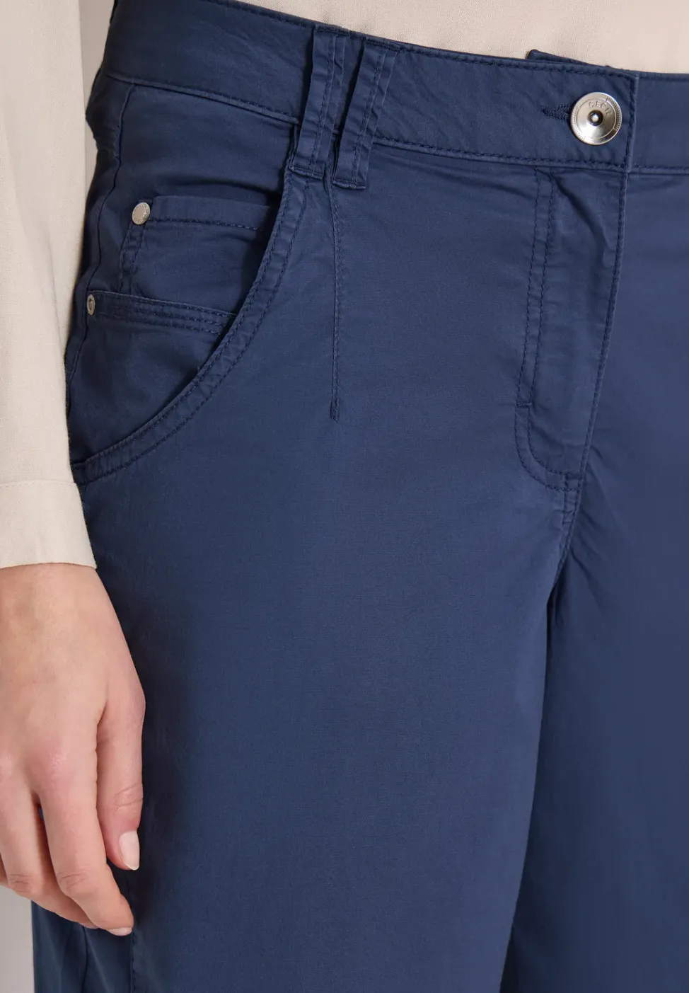 Mid Waist Barrel Leg Hose im Casual Fit