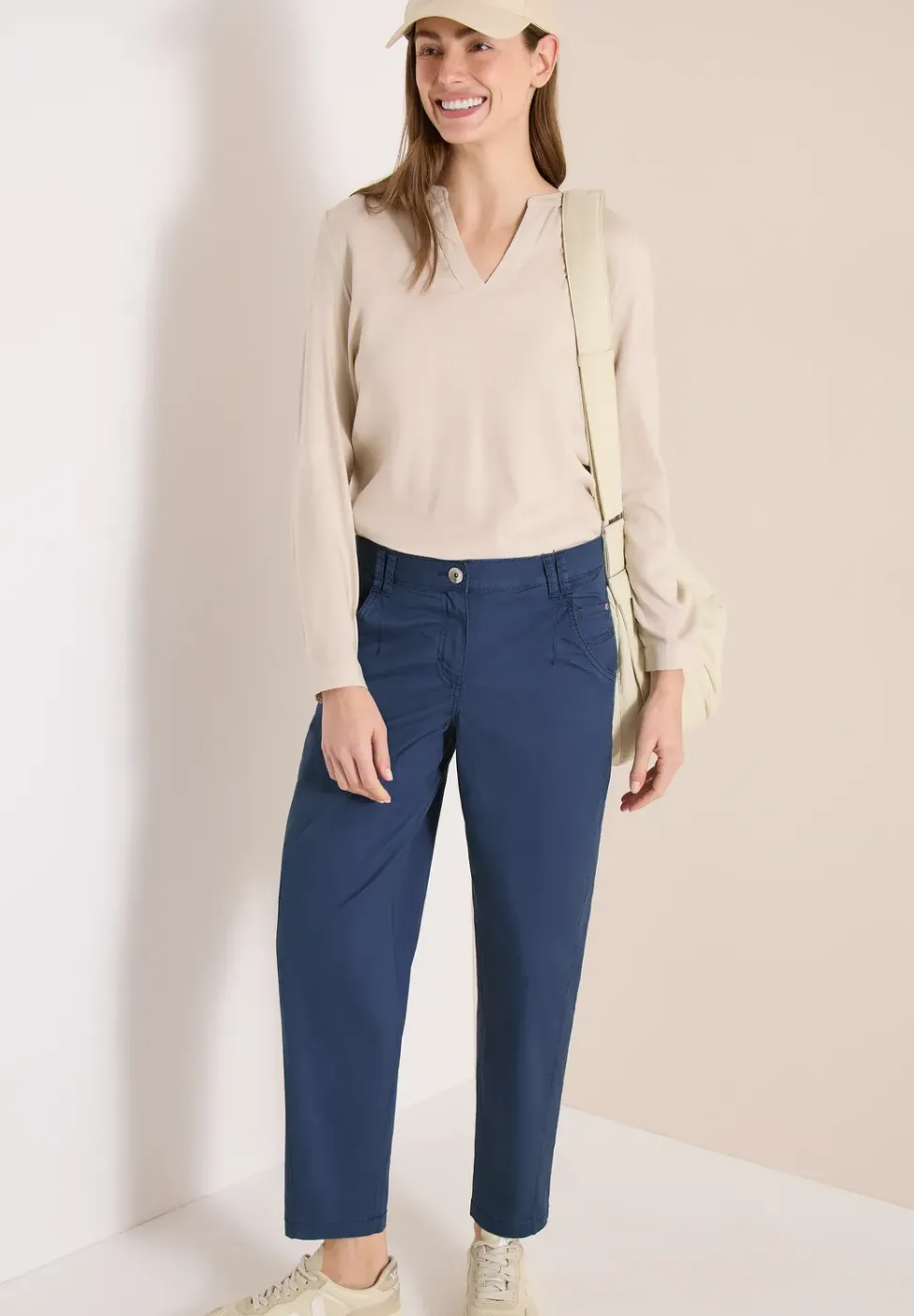 Mid Waist Barrel Leg Hose im Casual Fit