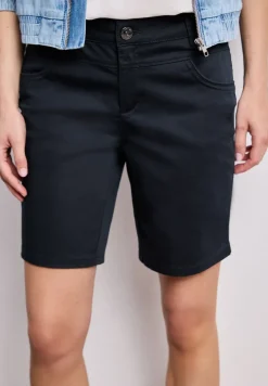 Mid Waist Bermuda in Satin-Optik