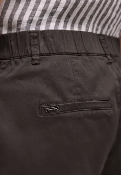 Mid Waist Chino Shorts im Casual Fit