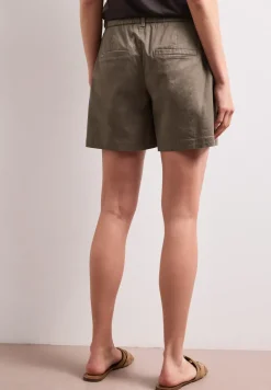 Mid Waist Chino Shorts im Casual Fit