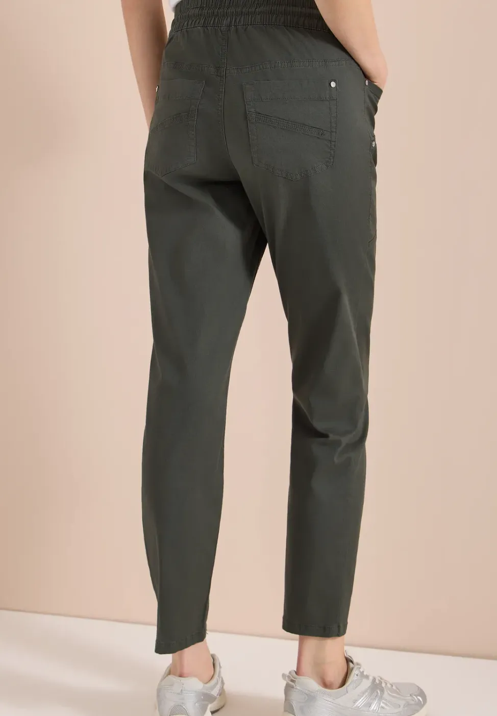 Mid Waist Slim Leg Hose im Washed-Look