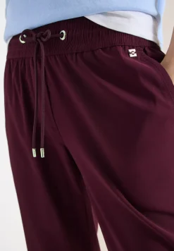 Mid Waist Slim Leg Hose im Casual Fit