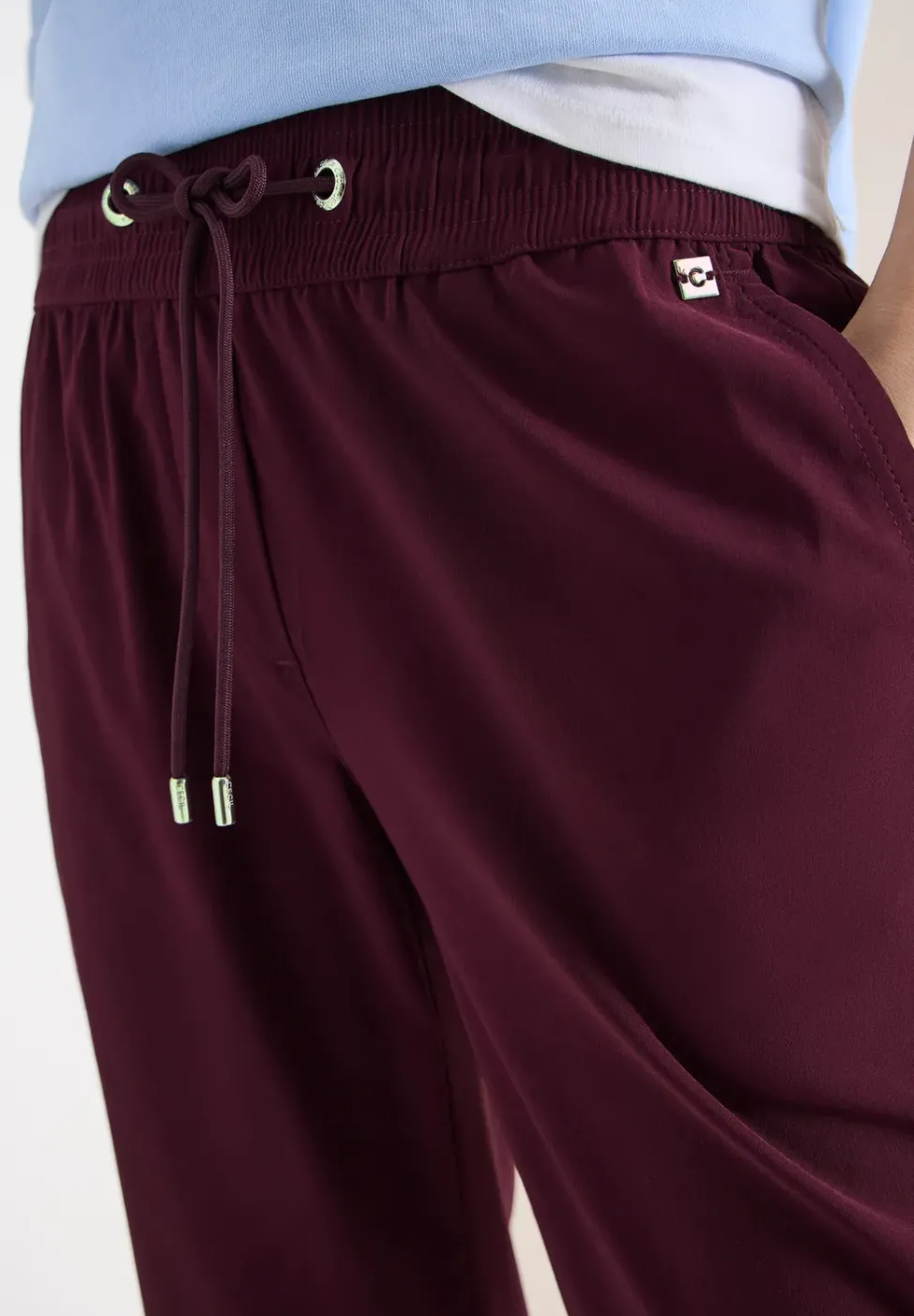 Mid Waist Slim Leg Hose im Casual Fit