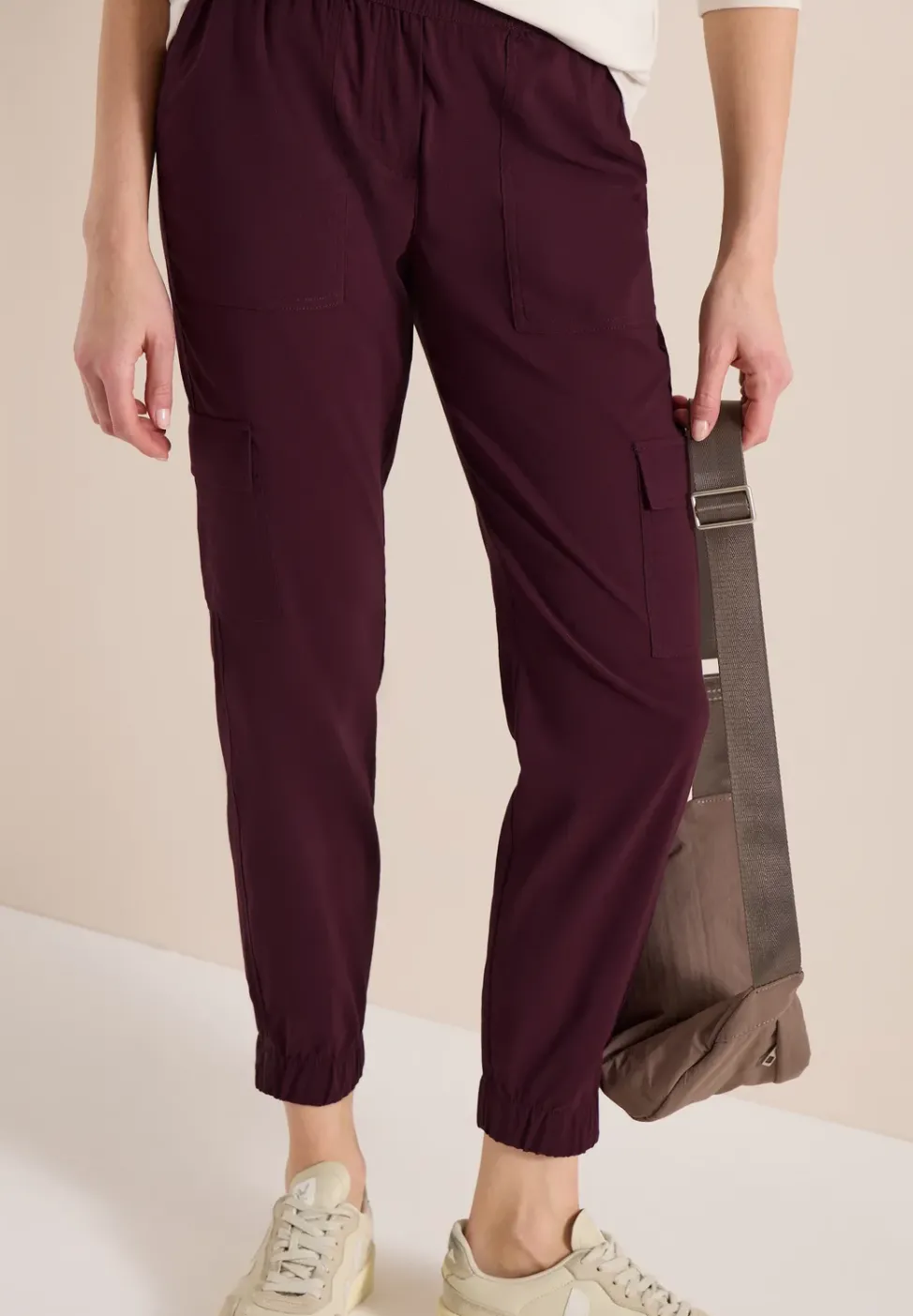 Mid Waist Slim Leg Hose im Cargo-Look