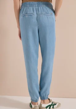 Mid Waist Slim Leg Hose im Washed-Look