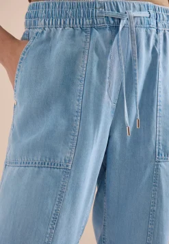 Mid Waist Slim Leg Hose im Washed-Look