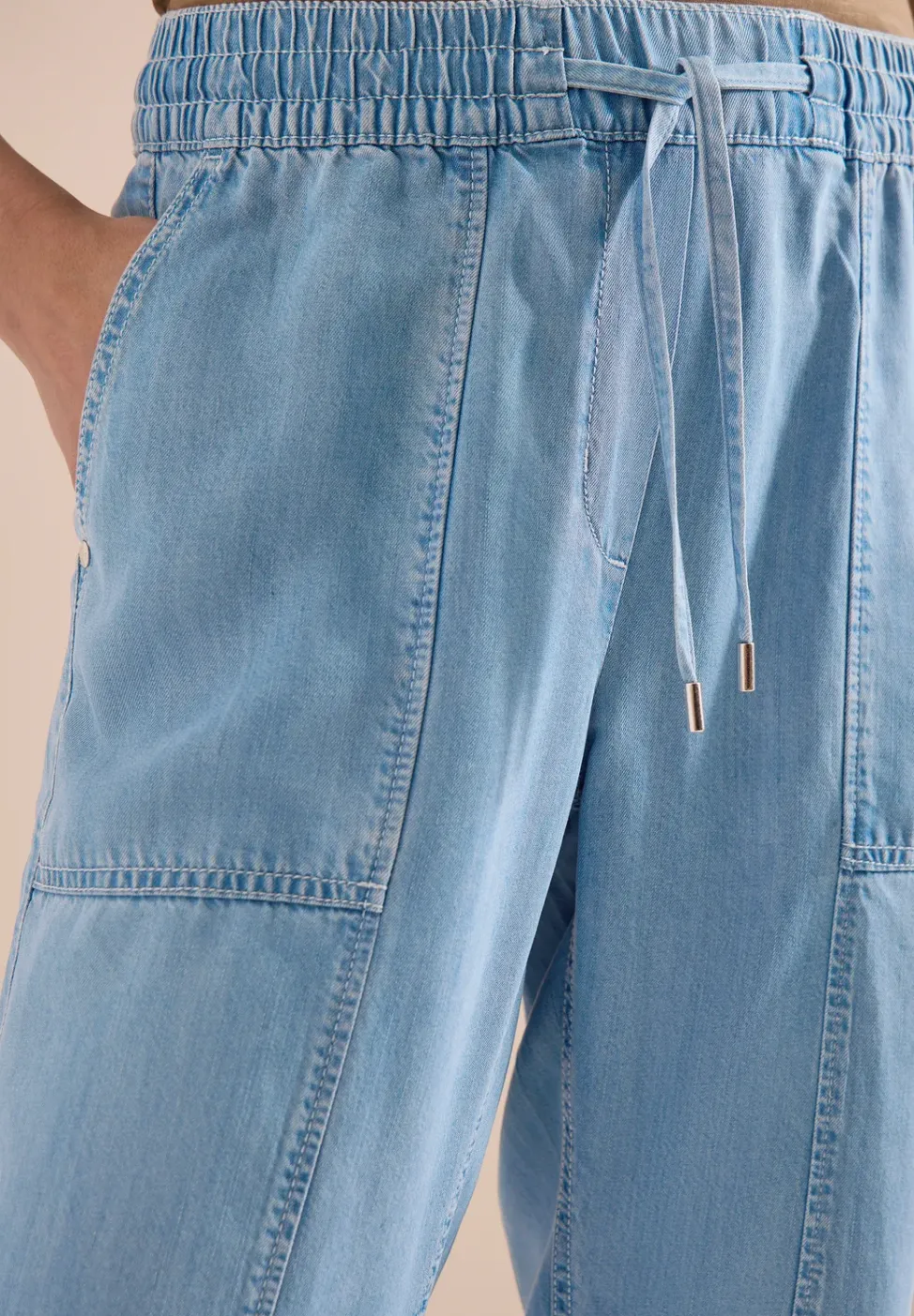 Mid Waist Slim Leg Hose im Washed-Look