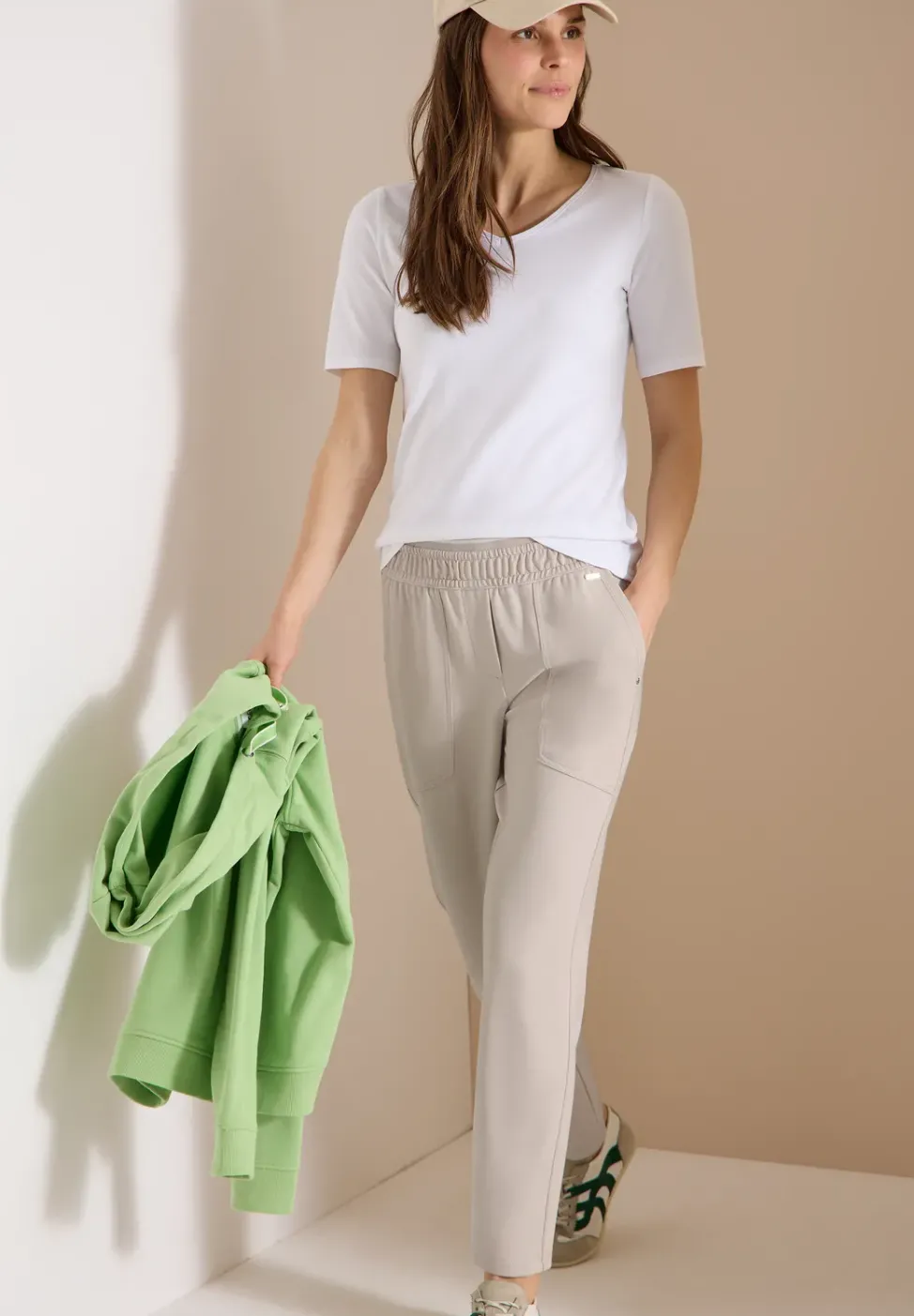Mid Waist Slim Leg Hose im Casual Fit