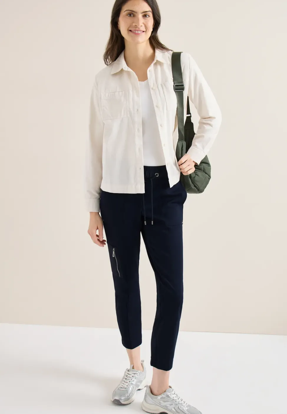 Mid Waist Slim Leg Hose im Casual Fit