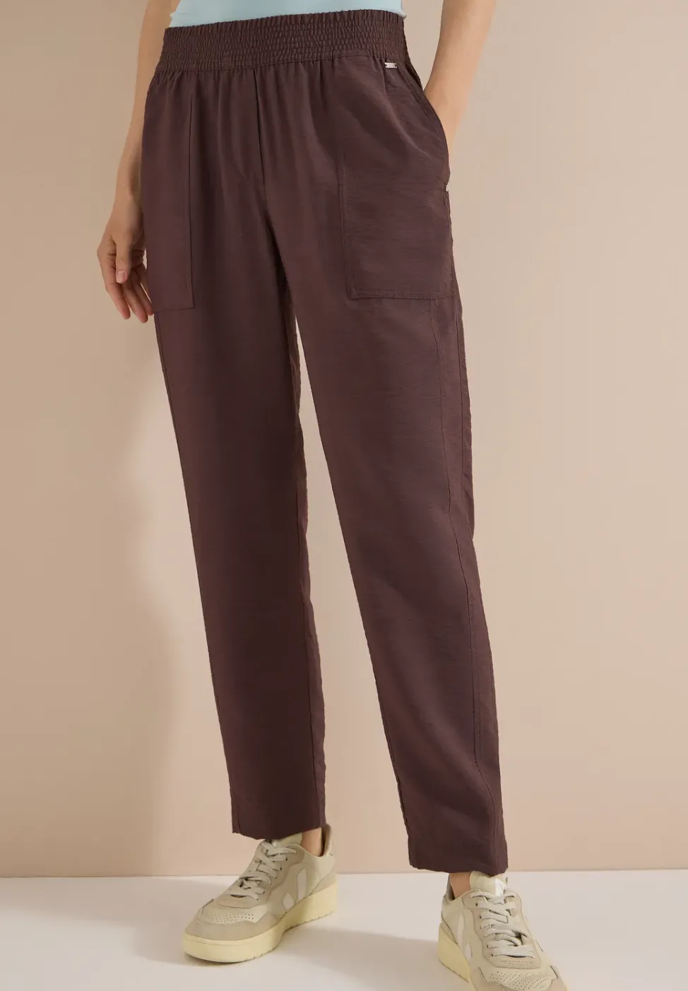 Mid Waist Slim Leg Hose im Loose Fit