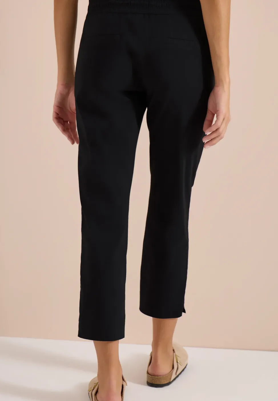 Mid Waist Slim Leg Hose im Casual Fit