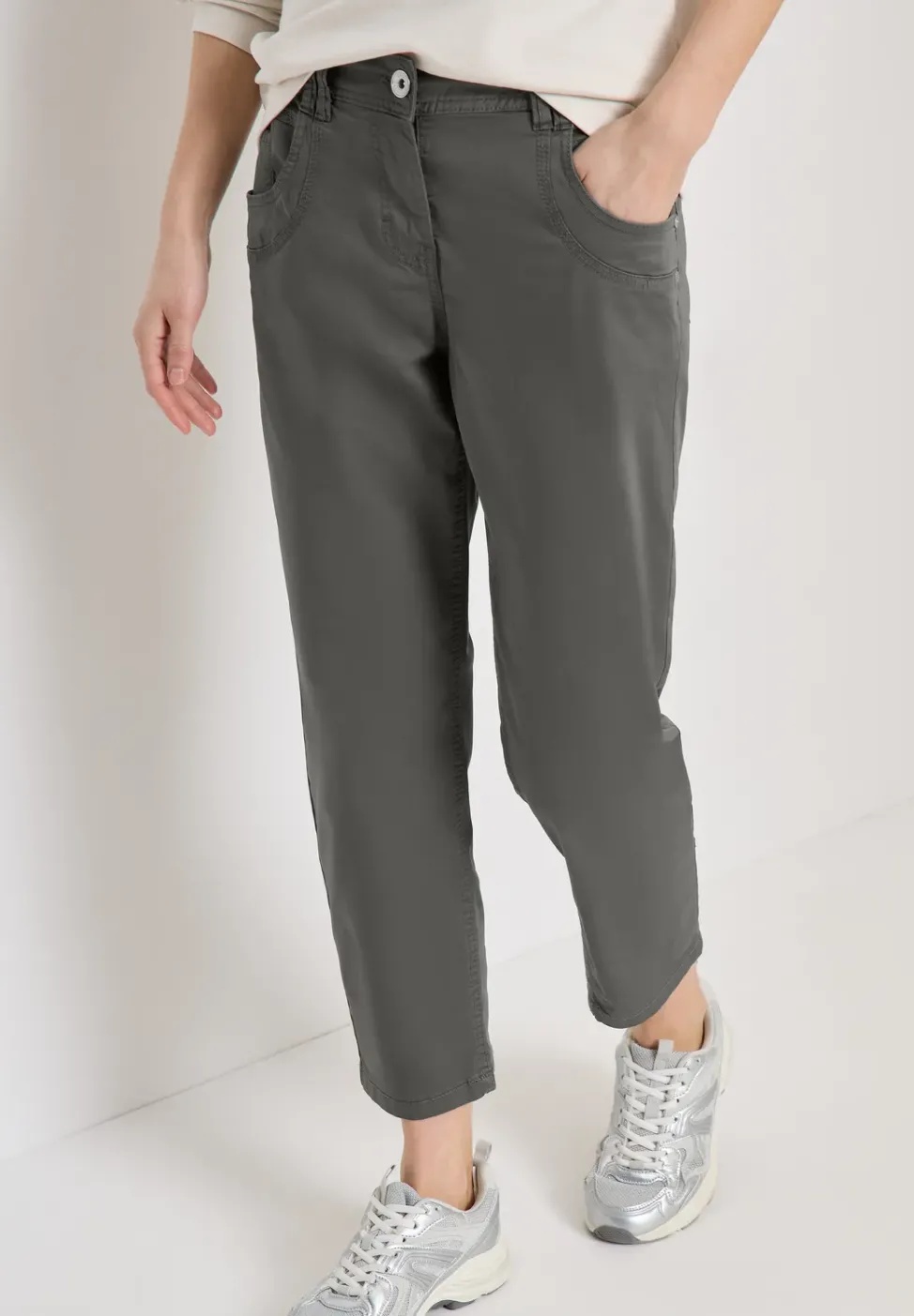 Mid Waist Slim Leg Hose im Casual Fit