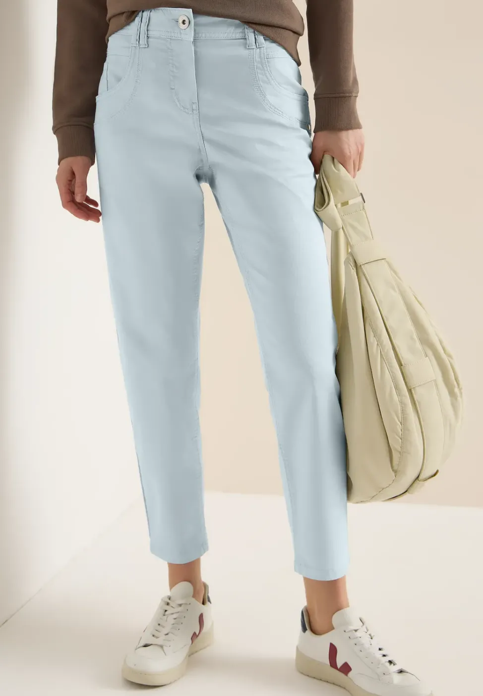 Mid Waist Slim Leg Hose im Casual Fit