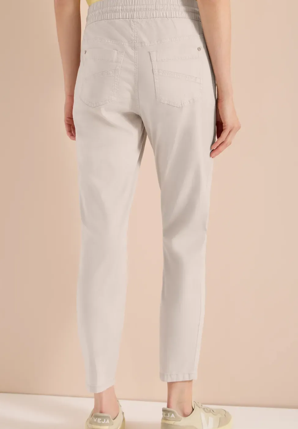 Mid Waist Slim Leg Hose im Washed-Look