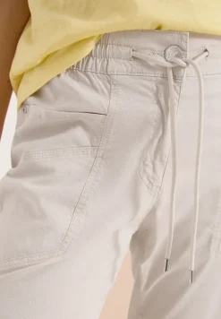 Mid Waist Slim Leg Hose im Washed-Look