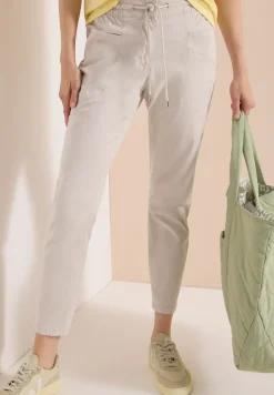 Mid Waist Slim Leg Hose im Washed-Look