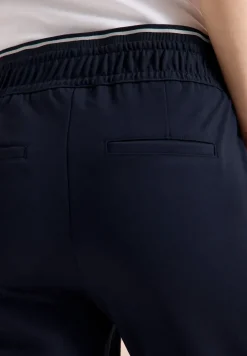 Mid Waist Slim Leg Hose im Casual Fit