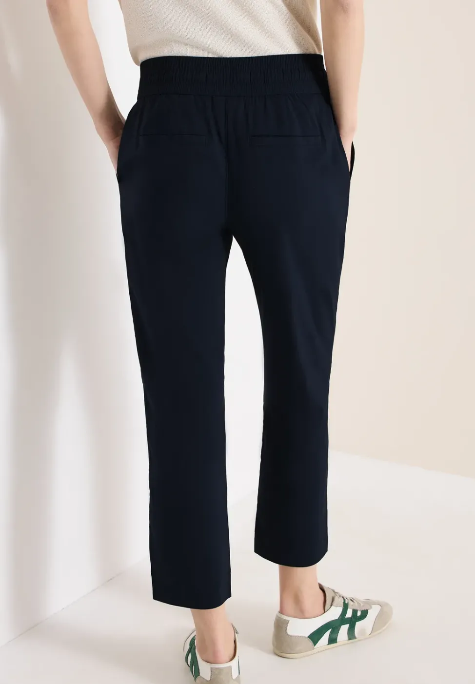 Mid Waist Slim Leg Hose im Casual Fit
