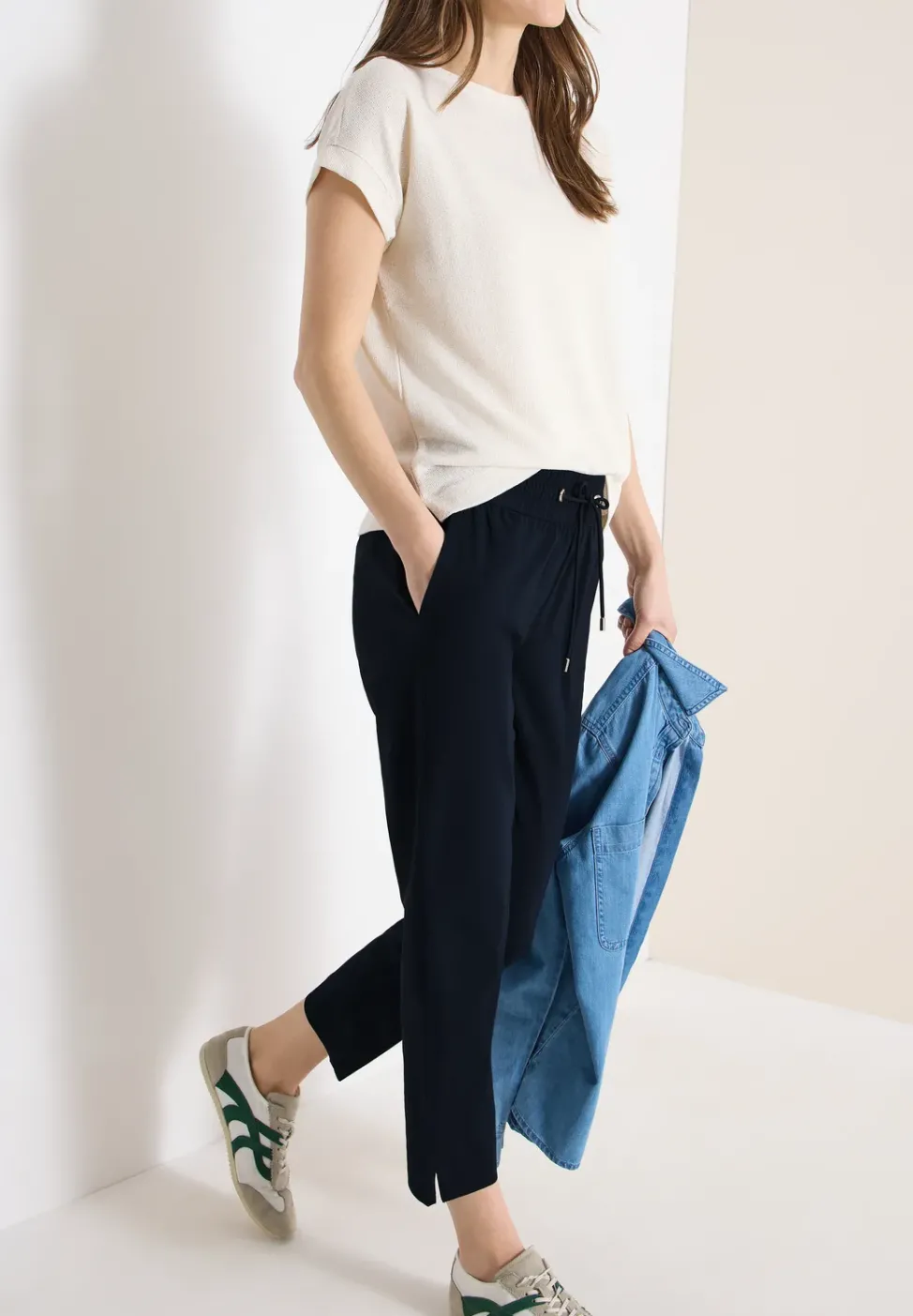 Mid Waist Slim Leg Hose im Casual Fit