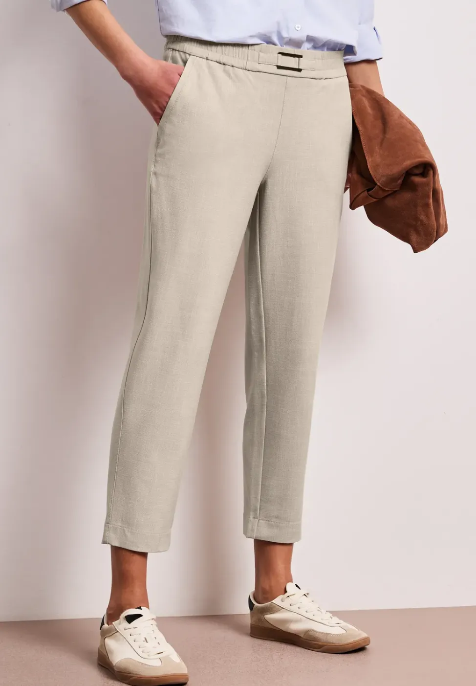 Mid Waist Slim Leg Hose mit Schnalle