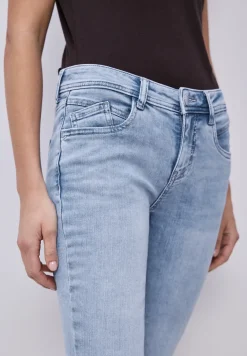 Mid Waist Slim Leg Jeans im Slim Fit