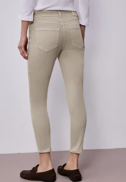 Mid Waist Slim Leg Jeans im Casual Fit