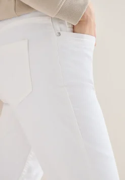 Mid Waist Slim Leg Jeans im Casual Fit