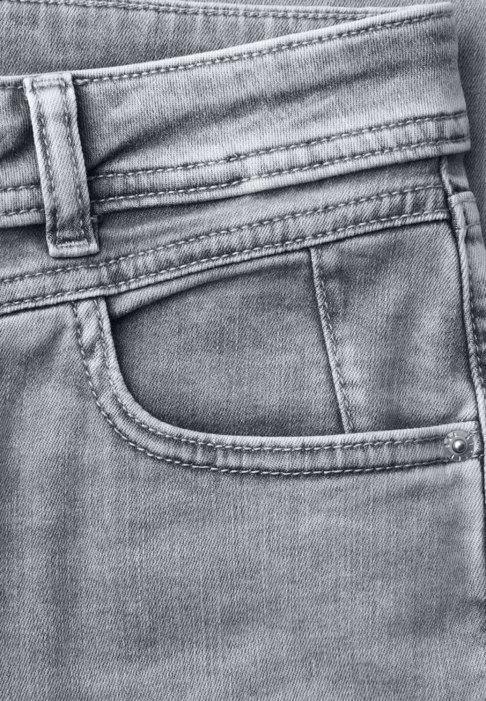 Mid Waist Slim Leg Jeans im Slim Fit