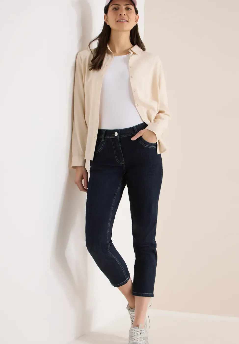 Mid Waist Slim Leg Jeans im Casual Fit