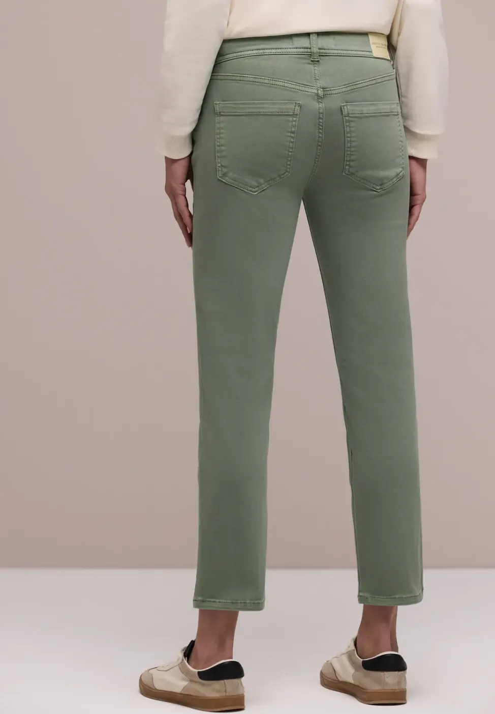 Mid Waist Straight Leg Jeans im Slim Fit