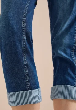 Mid Waist Straight Leg Jeans im Casual Fit