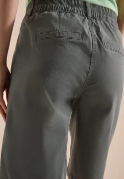 Mid Waist Straight Leg Shorts im Casual Fit