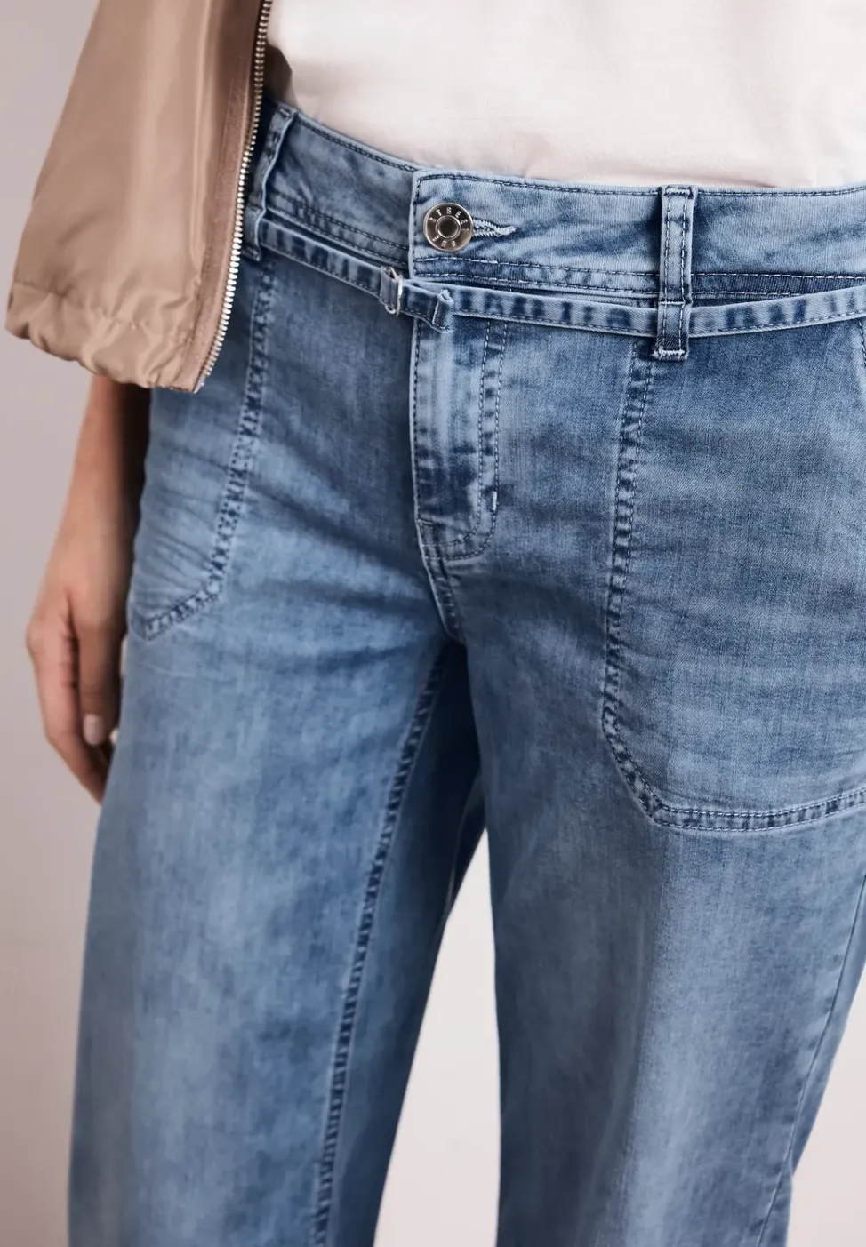 Mid Waist Wide Leg Jeans im Loose Fit