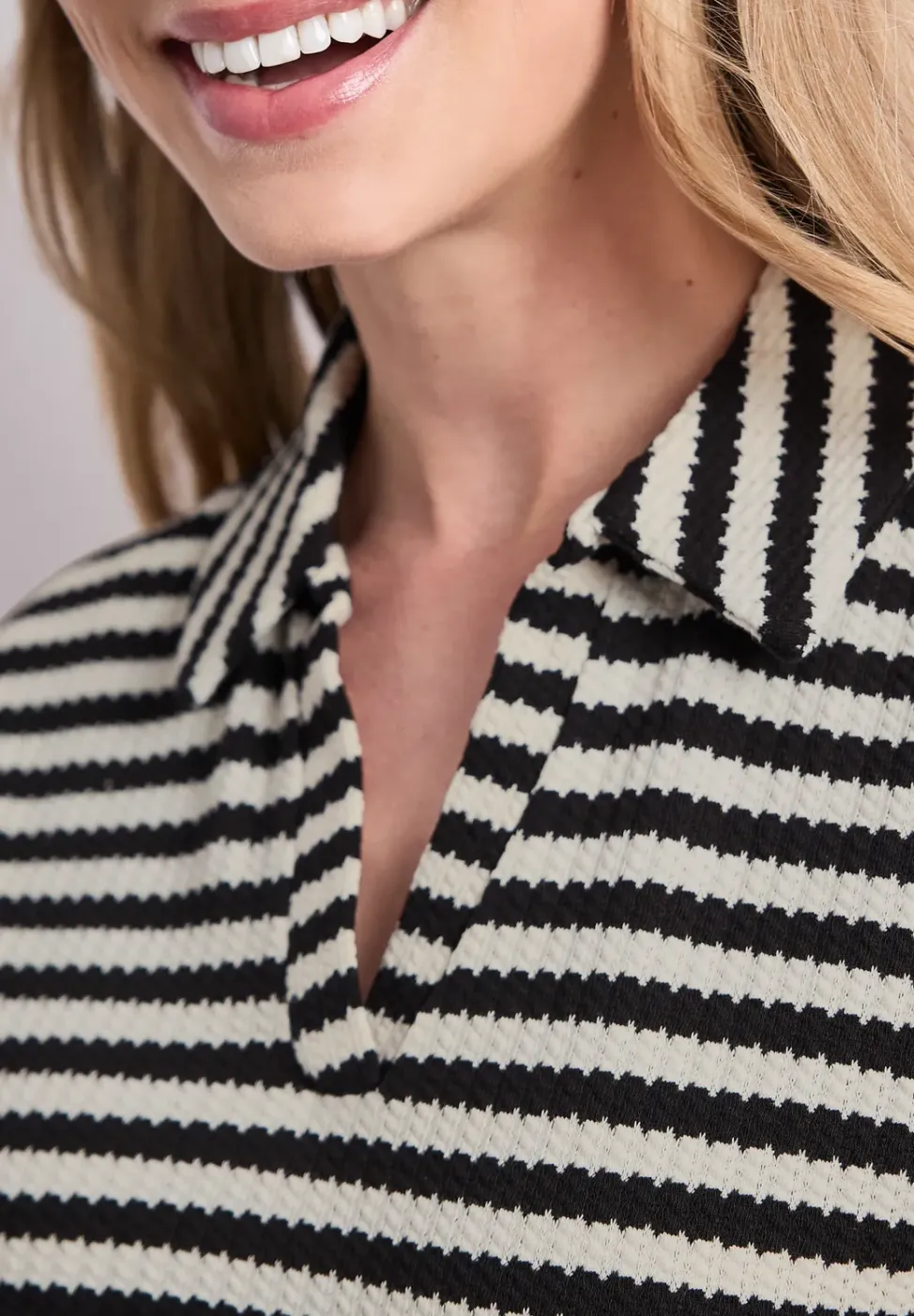 Midi-Kleid in Strick-Optik mit Streifen