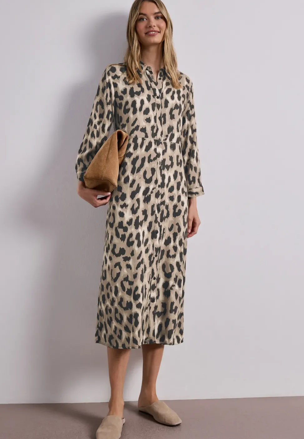 Midi-Kleid mit durchgehender Knopfleiste