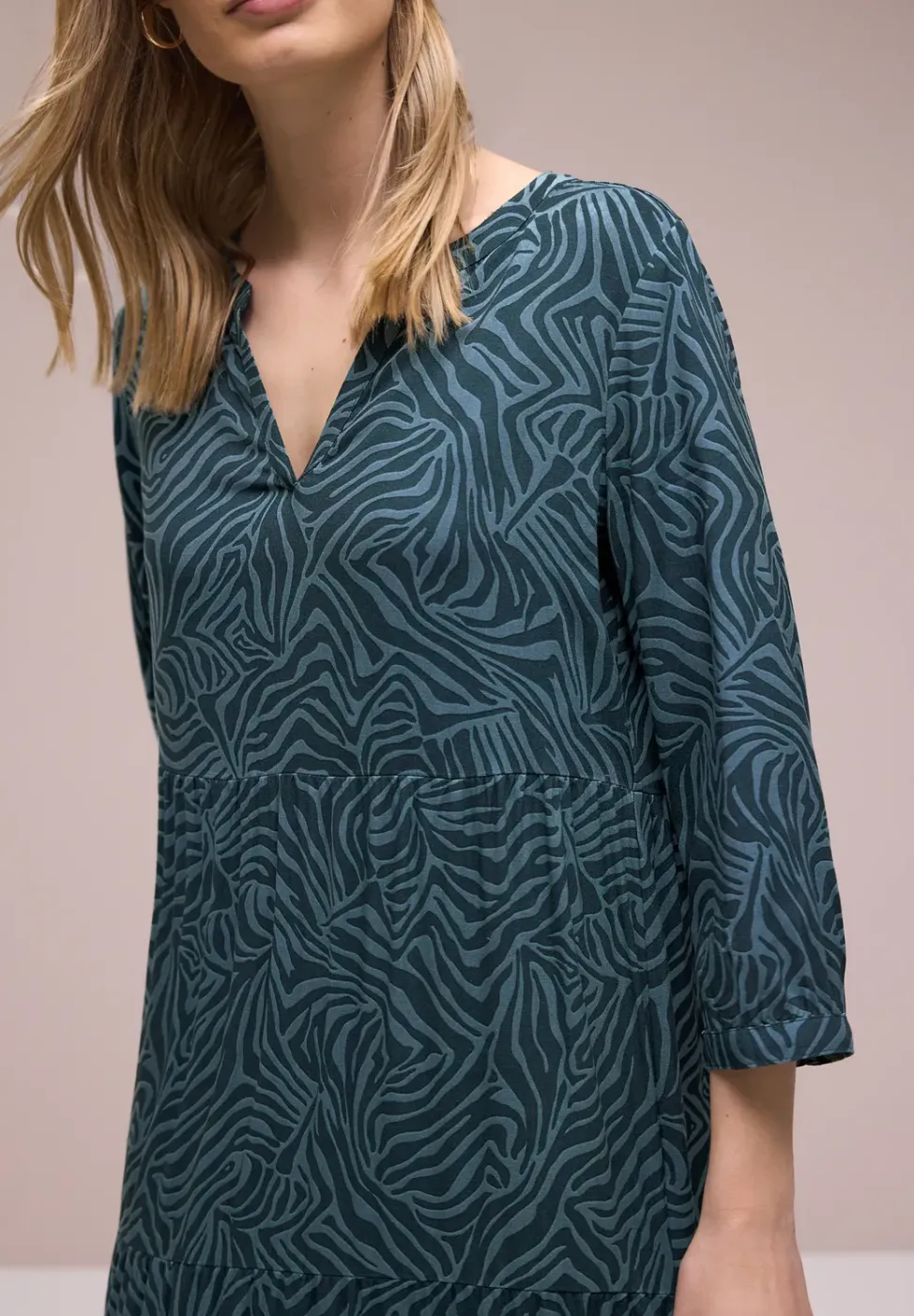 Midi-Kleid mit grafischem Print