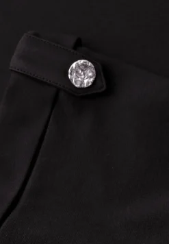 Midi-Kleid mit Rundhals und Knöpfen