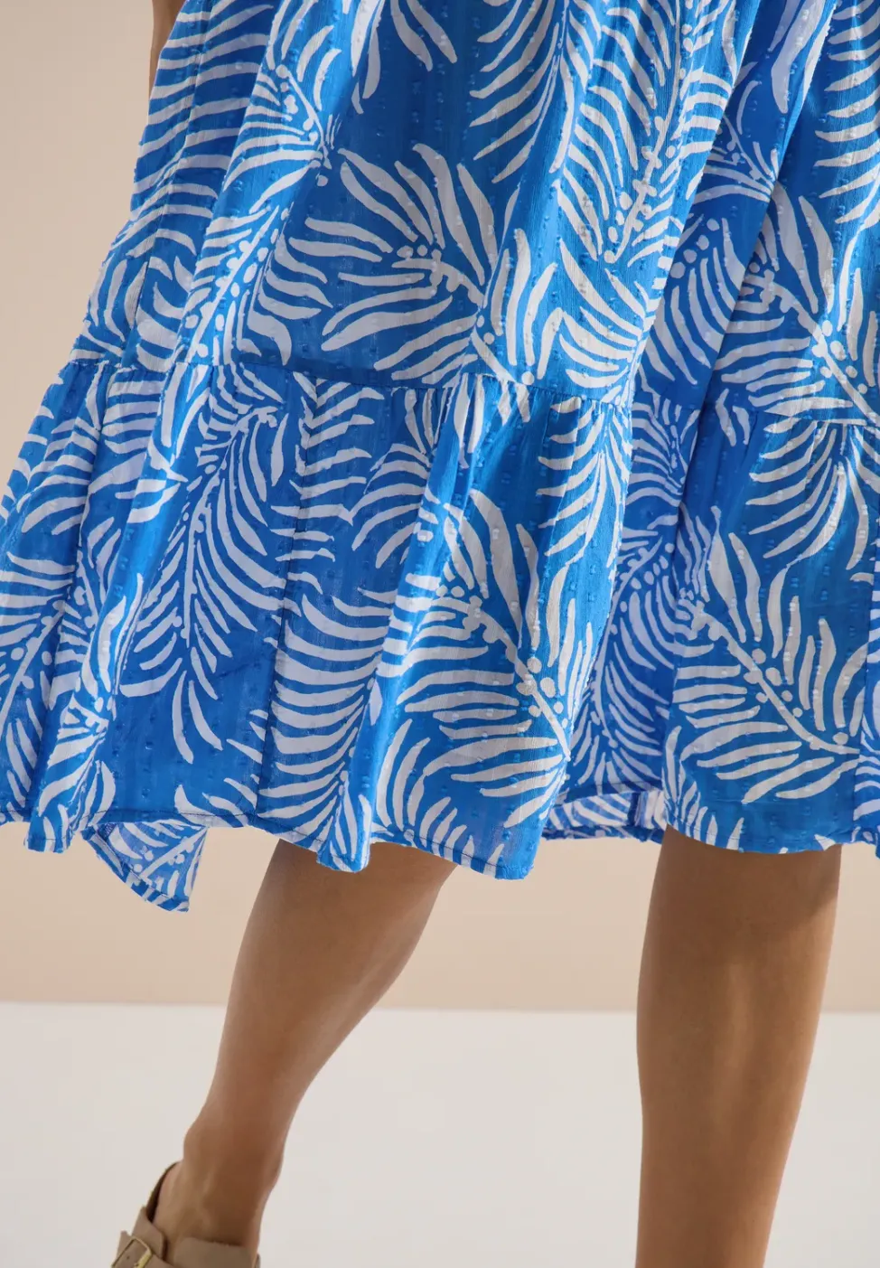 Midikleid mit Split Neck und Print